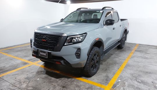 Nissan • Frontier