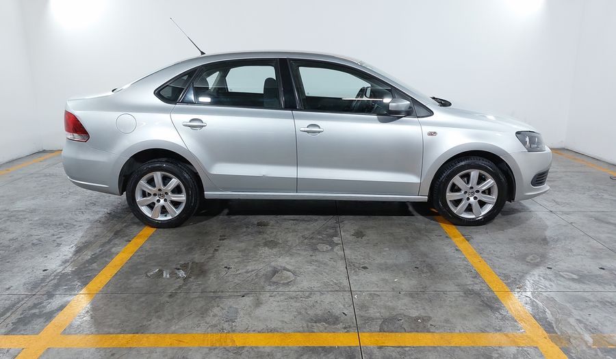 Volkswagen Vento 1.6 ACTIVE TIPTRONIC Sedan 2014