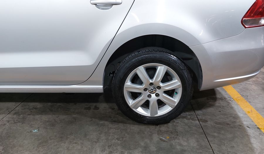 Volkswagen Vento 1.6 ACTIVE TIPTRONIC Sedan 2014