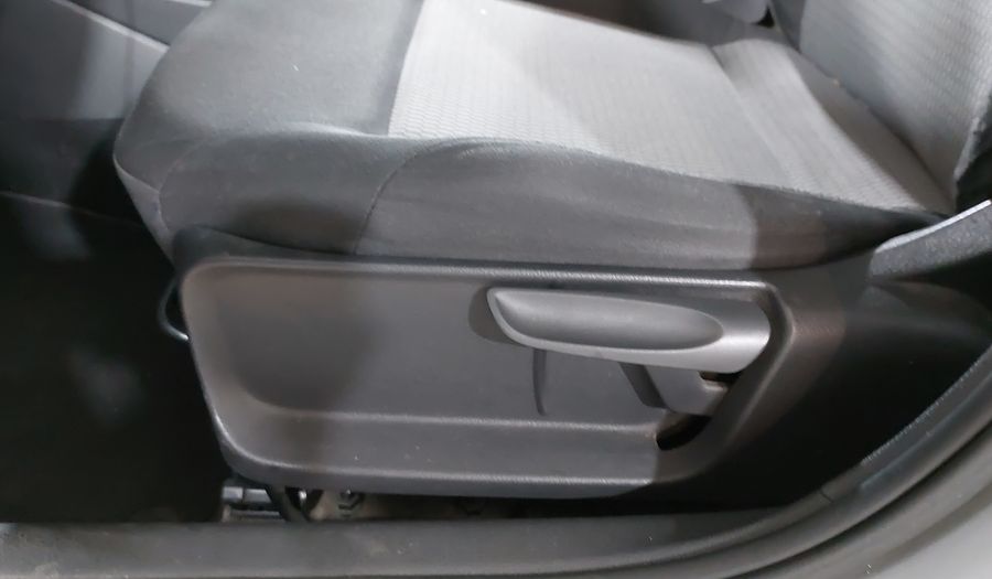Volkswagen Vento 1.6 ACTIVE TIPTRONIC Sedan 2014