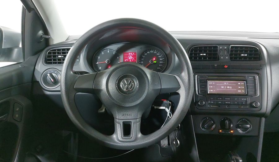 Volkswagen Vento 1.6 ACTIVE TIPTRONIC Sedan 2014
