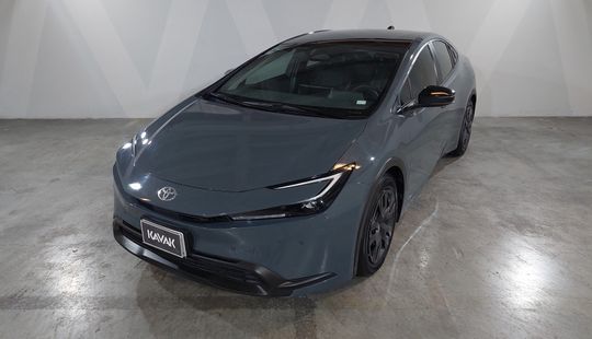 Toyota • Prius