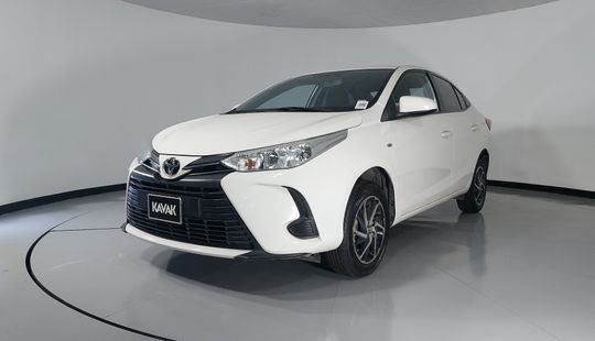 Toyota • Yaris