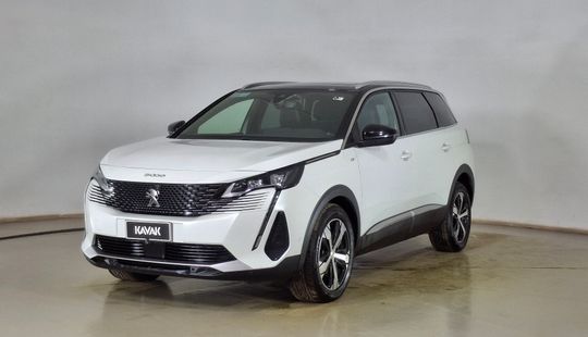 Peugeot • 5008