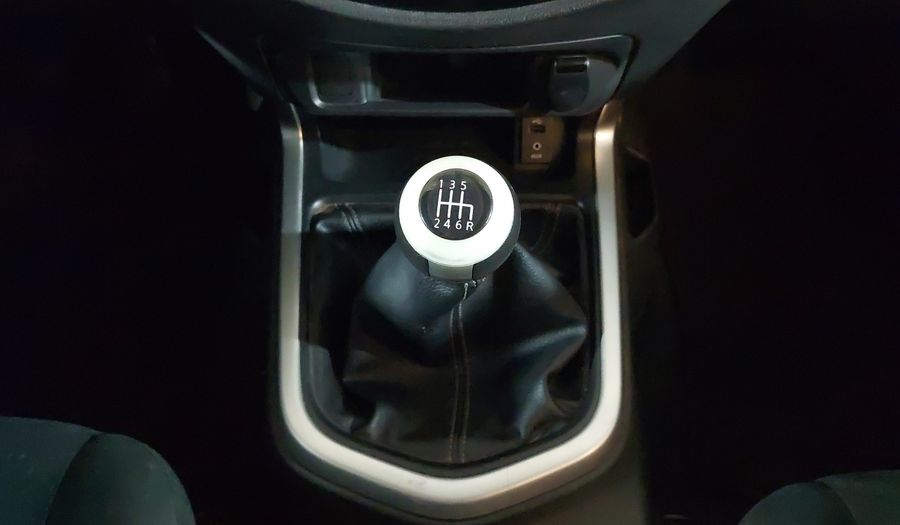 Nissan Np300 2.5 LE TM AC Pickup 2018