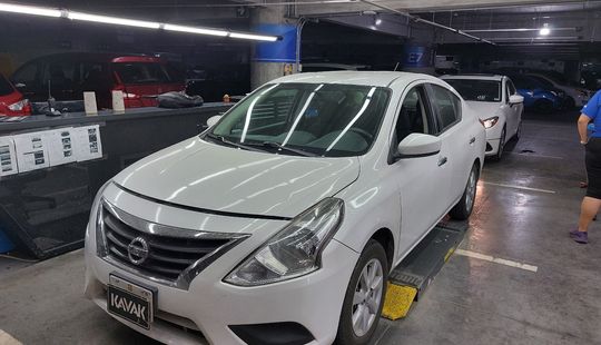 2019 • 115,282 km • Automático