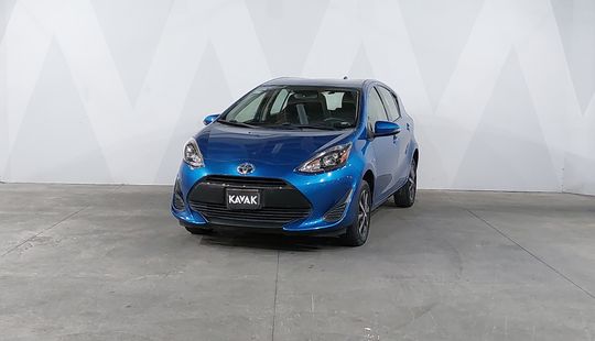 Toyota • Prius C