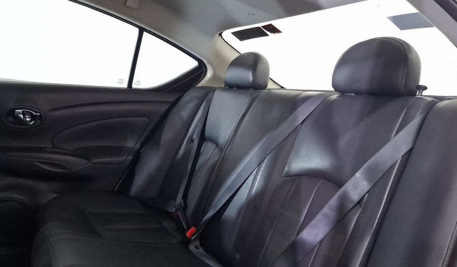 Nissan Versa 1.6 EXCLUSIVE AUTO Sedan 2017