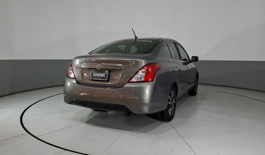 Nissan Versa 1.6 EXCLUSIVE AUTO Sedan 2017