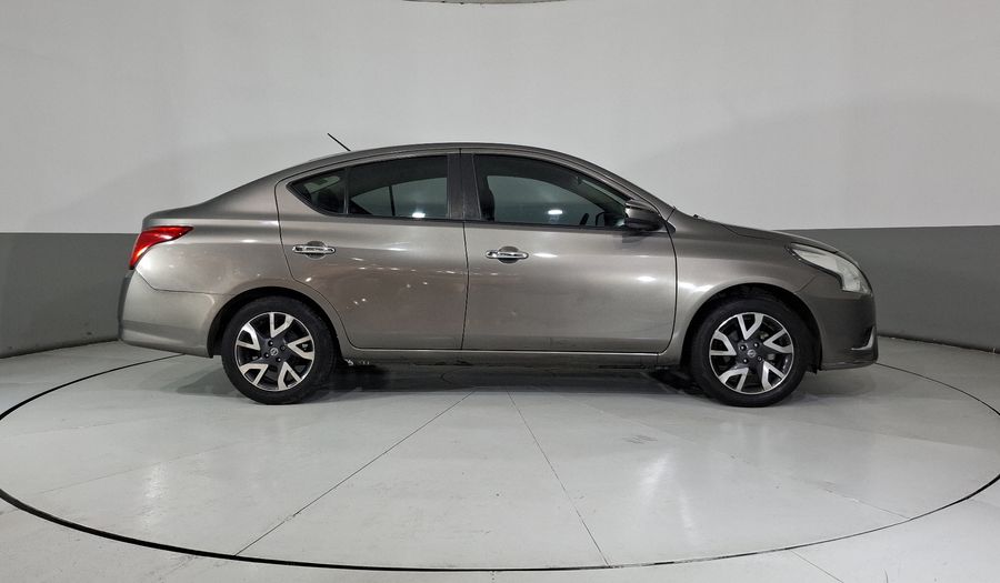 Nissan Versa 1.6 EXCLUSIVE AUTO Sedan 2017