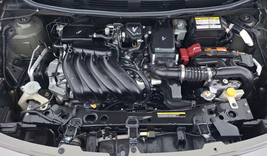 Nissan Versa 1.6 EXCLUSIVE AUTO Sedan 2017