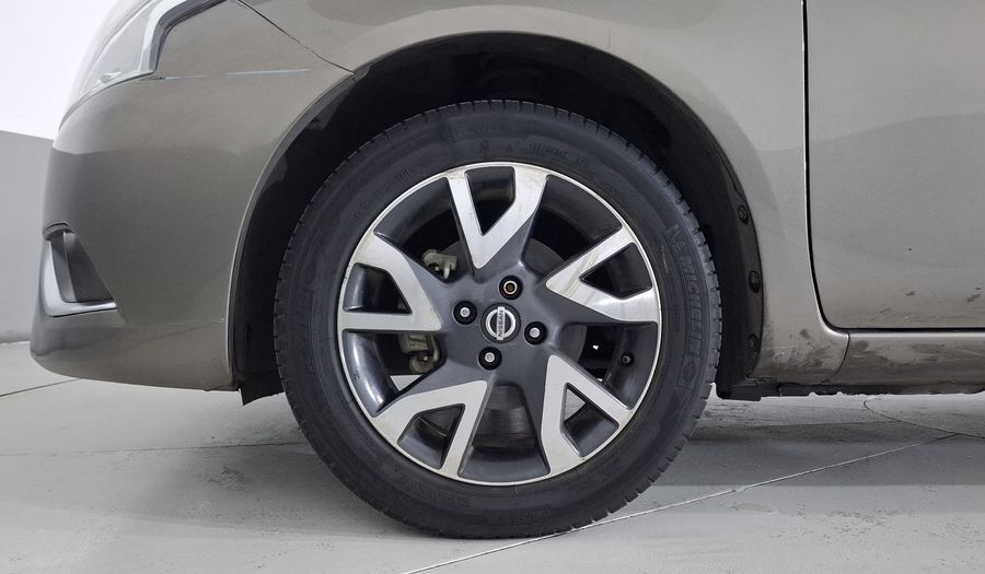 Nissan Versa 1.6 EXCLUSIVE AUTO Sedan 2017