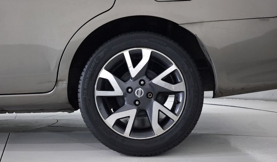 Nissan Versa 1.6 EXCLUSIVE AUTO Sedan 2017