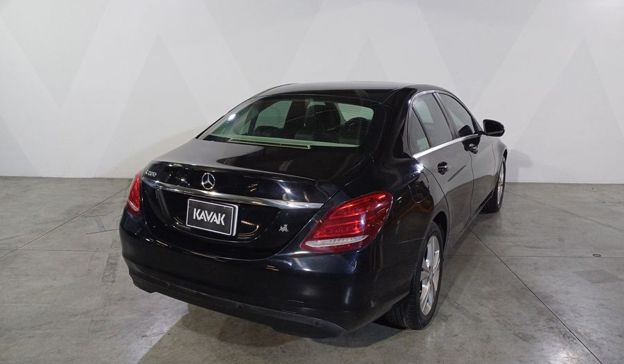 Mercedes Benz Clase C 2.0 200 CGI EXCLUSIVE AT Sedan 2016