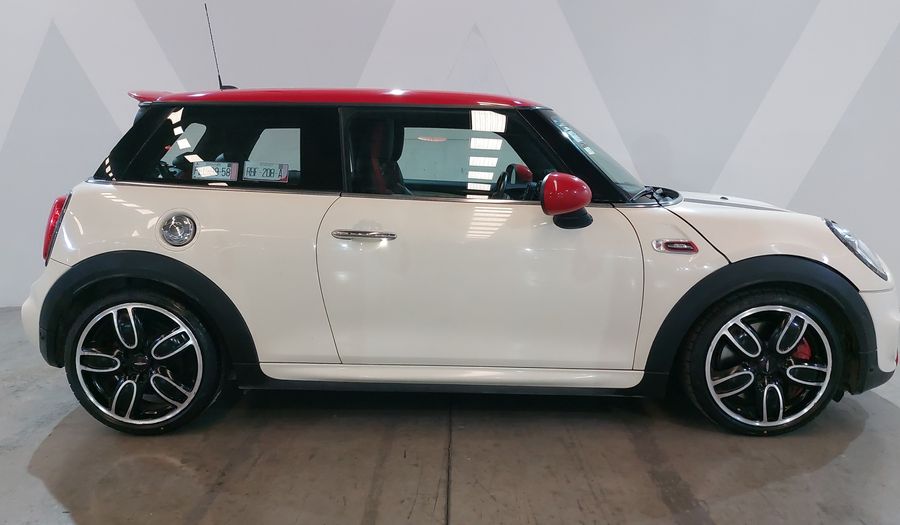 Mini John Cooper Works 2.0 JOHN COOPER WORKS HOT CHILI AT Hatchback 2017