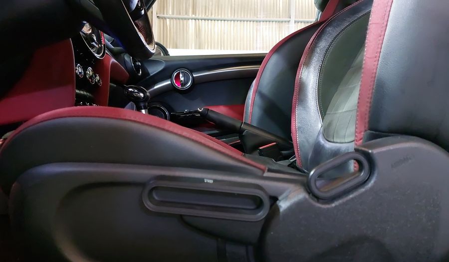 Mini John Cooper Works 2.0 JOHN COOPER WORKS HOT CHILI AT Hatchback 2017