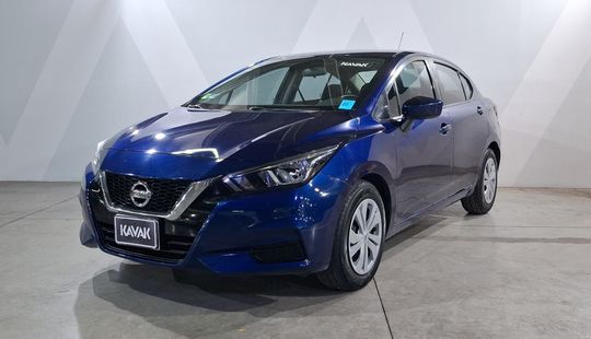 Nissan • Versa