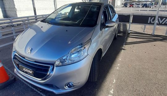 Peugeot • 208
