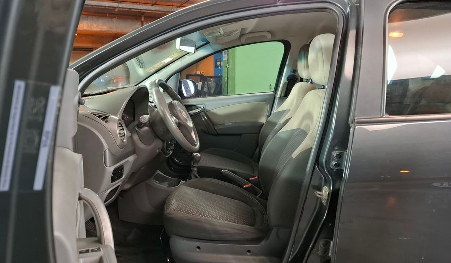 Fiat Grand Siena 1.6 16V ESSENCE Sedan 2013
