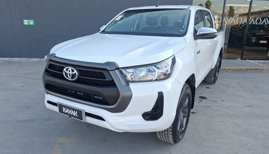 Toyota • Hilux