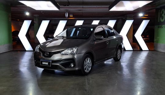 Toyota • Etios