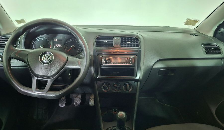 Volkswagen Polo 1.6 TRENDLINE Sedan 2016