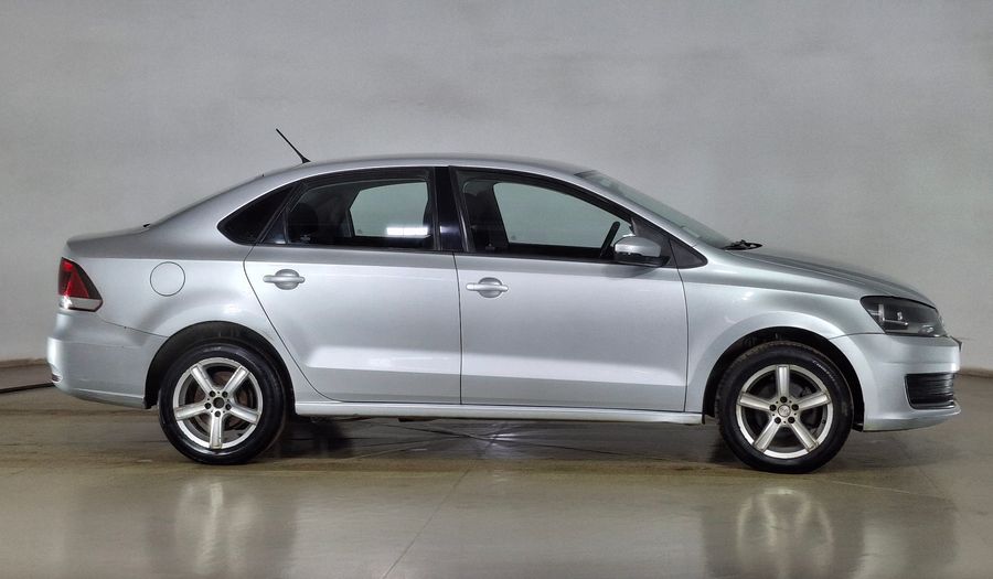Volkswagen Polo 1.6 TRENDLINE Sedan 2016