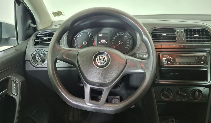Volkswagen Polo 1.6 TRENDLINE Sedan 2016