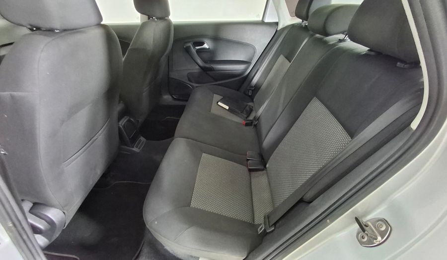 Volkswagen Polo 1.6 TRENDLINE Sedan 2016