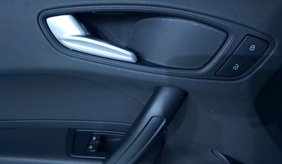 Audi A1 1.4 TFSI COOL MT Hatchback 2015