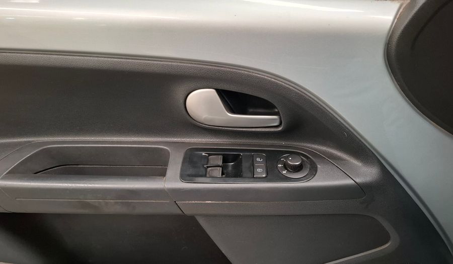 Volkswagen Up 1.0 PEPPER Hatchback 2017