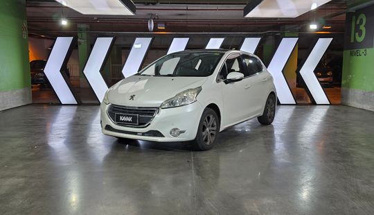 Peugeot • 208