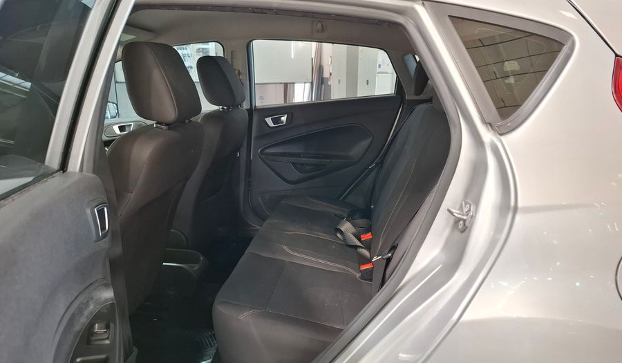 Ford Fiesta Kinetic Design 1.6 SE Hatchback 2016