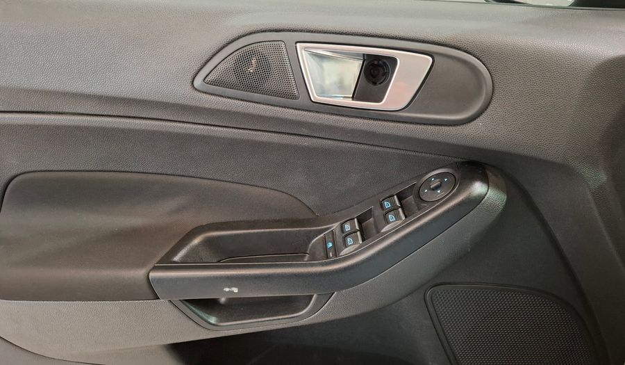 Ford Fiesta Kinetic Design 1.6 SE Hatchback 2016