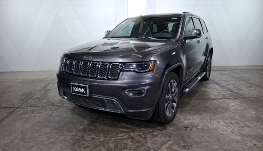 Jeep • Grand Cherokee
