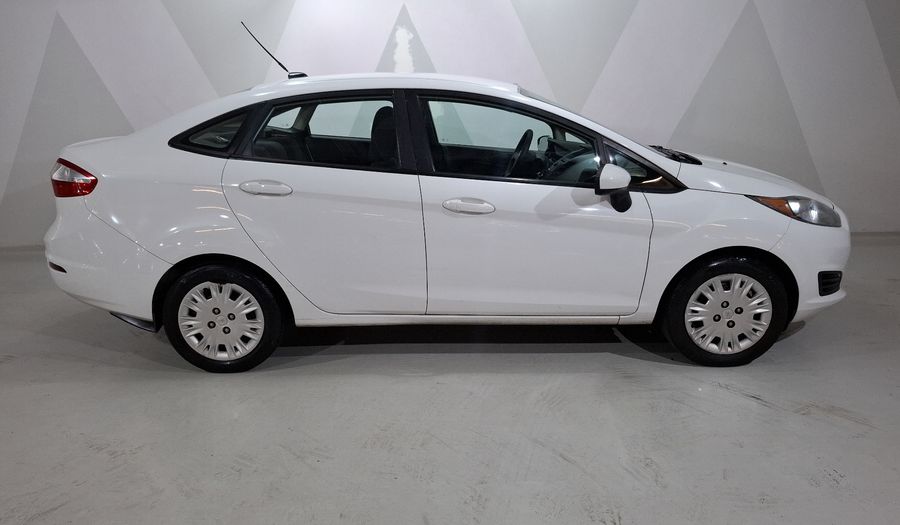 Ford Fiesta 1.6 S MT Sedan 2015