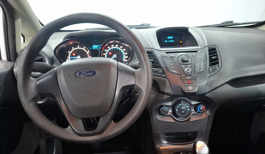 Ford Fiesta 1.6 S MT Sedan 2015
