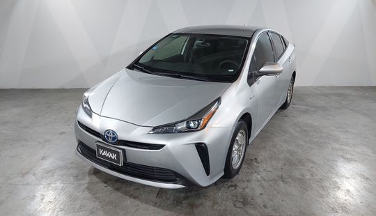 Toyota • Prius