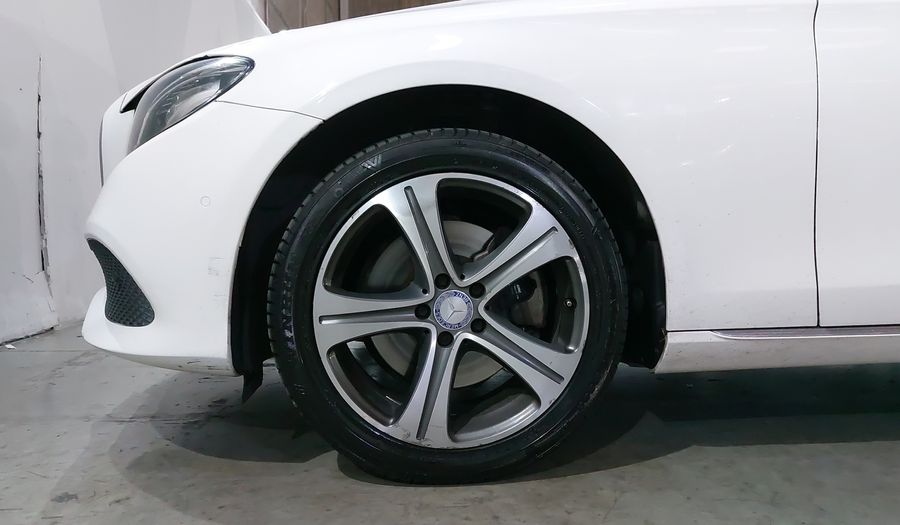 Mercedes Benz Clase E 2.0 200 CGI AVANTGARDE Sedan 2017