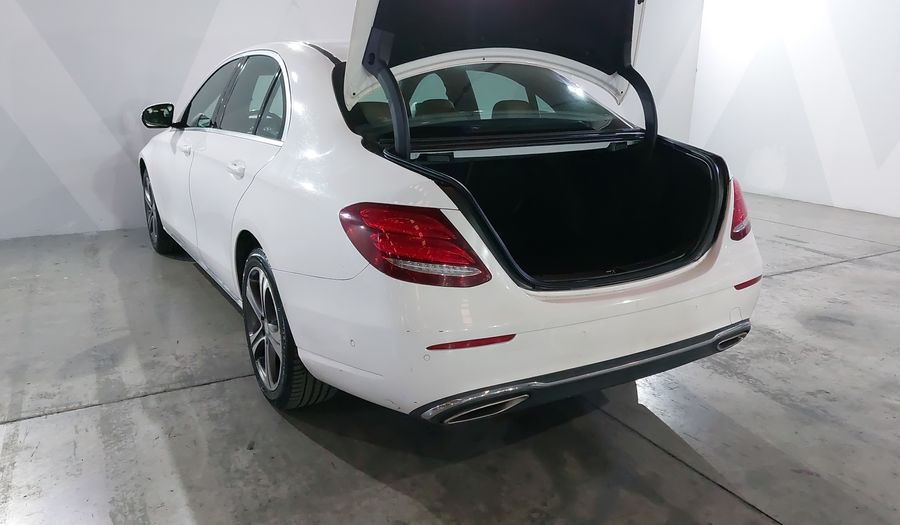 Mercedes Benz Clase E 2.0 200 CGI AVANTGARDE Sedan 2017