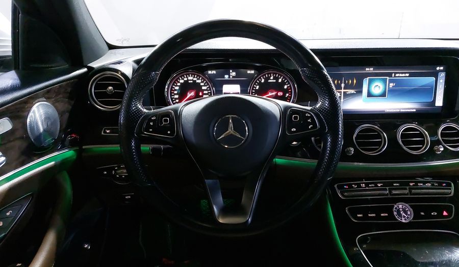 Mercedes Benz Clase E 2.0 200 CGI AVANTGARDE Sedan 2017