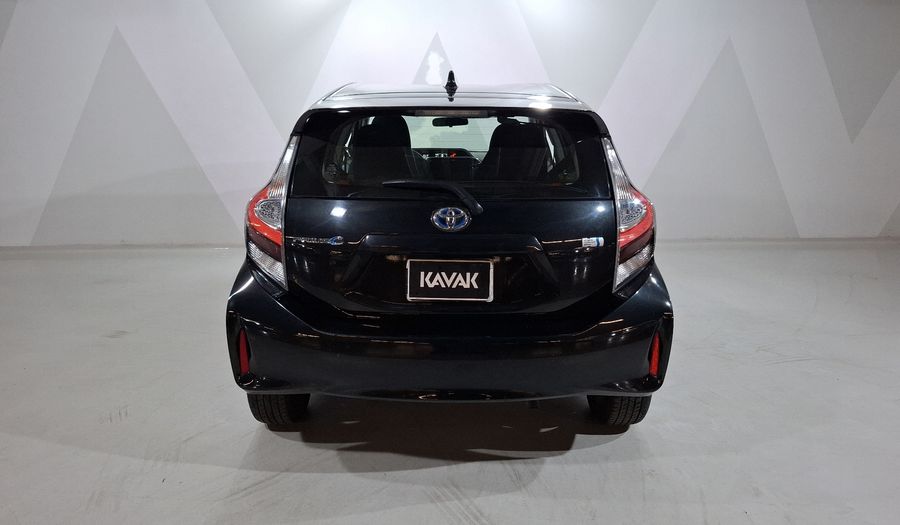 Toyota Prius C 1.5 HYBRID AUTO Hatchback 2018