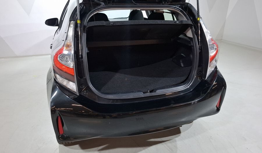 Toyota Prius C 1.5 HYBRID AUTO Hatchback 2018
