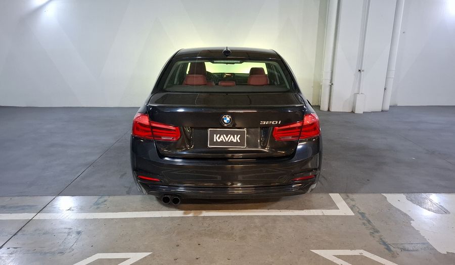 Bmw Serie 3 2.0 320IA SPORT LINE AUTO Sedan 2017