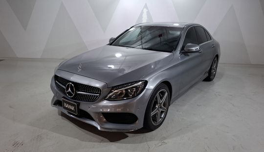 Mercedes Benz • Clase C