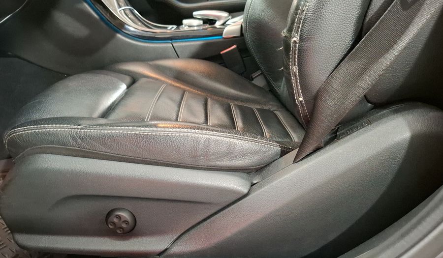 Mercedes Benz Clase C 2.0 250 CGI SPORT AT Sedan 2016