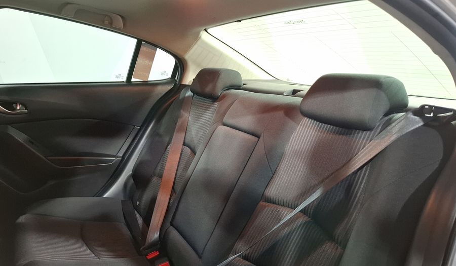 Mazda 3 2.0 SEDAN I TOURING TA Sedan 2015