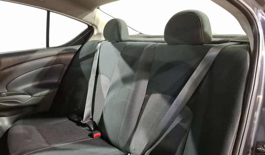 Nissan Versa 1.6 SENSE TA AC Sedan 2015