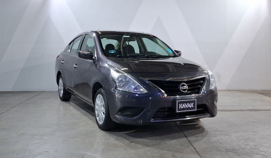 Nissan Versa 1.6 SENSE TA AC Sedan 2015
