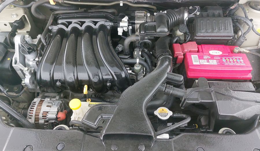 Nissan Tiida 1.8 ADVANCE MT Sedan 2015